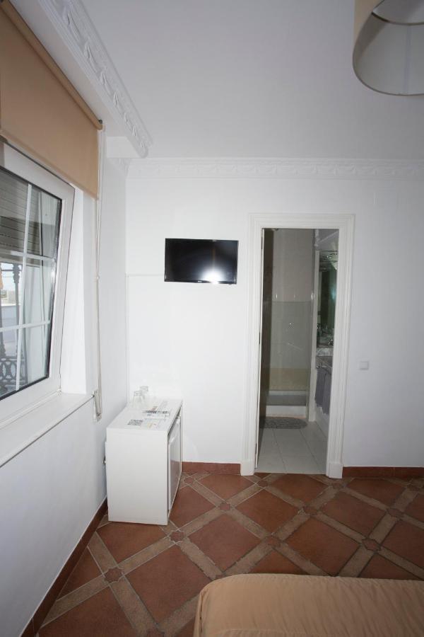 Alojamiento El Chaparro Barbate Junto A La Venta El Loro Exterior photo